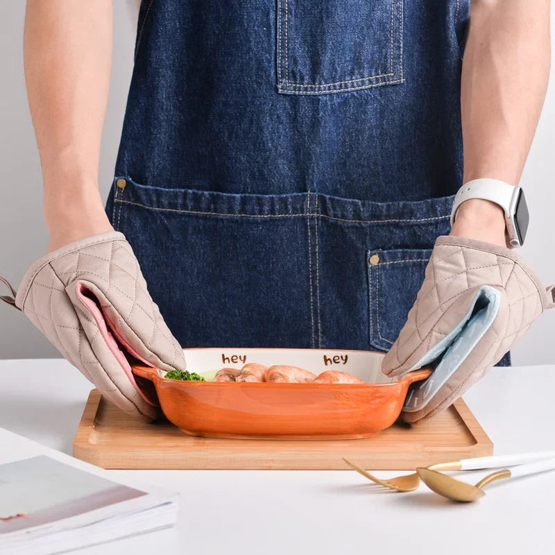 1PC Fish Shaped Silicone anti Scald Oven Gloves Kitchen Silicone Gloves Tray Dish Holder Oven Gloves Multi-Purpose Gloves